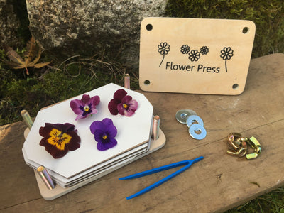 Flower Pressing Kit Contents
